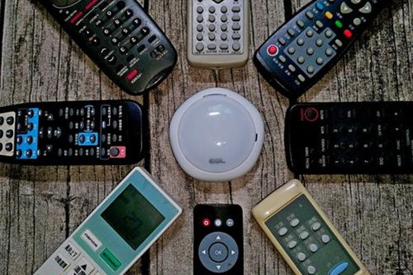 遙控器為什么能遙控家用電器,遙控器的原理