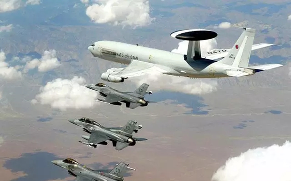 日本——波音E-767預警機