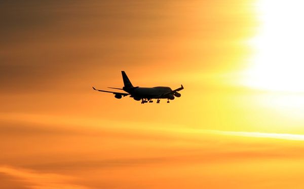 飛機(jī)為什么能飛起來(lái),圖解飛機(jī)飛行的原理