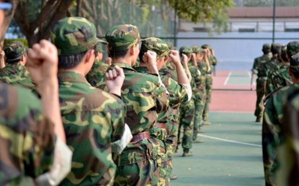 大學軍訓一般多長時間,大一開學軍訓多少天
