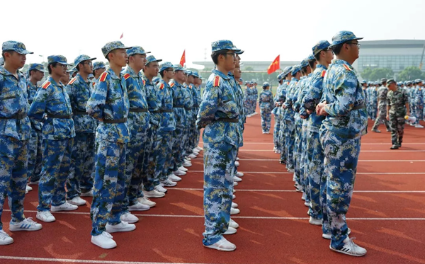 高中軍訓(xùn)可以請(qǐng)假嗎,高一不參加軍訓(xùn)對(duì)高考有影響嗎?